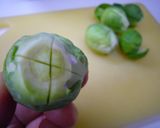 芽キャベツのコロコロ炒め♪作り方1写真