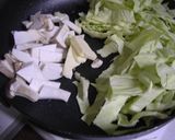 こってり★キャベツときのこの味噌バタ炒め作り方1写真