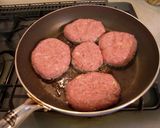 お麩を使って＜煮込みハンバーグ＞♪作り方1写真