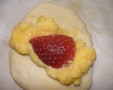 いちごのクリームパン作り方1写真
