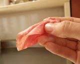 ハムでバラ　　キャラ弁などのおかずに♪作り方6写真