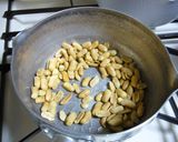 『ピーナッツの生姜味噌風味』作り方1写真
