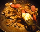 お弁当（ハンペンとマイタケ炒め）作り方3写真