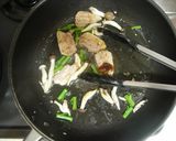＊ナツメグ★豚肉と春菊のオイルパスタ＊作り方6写真