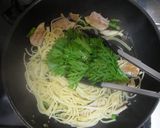 ＊ナツメグ★豚肉と春菊のオイルパスタ＊作り方7写真