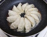 熱々♪【餃子鍋】作り方6写真
