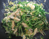 豆苗とさきいかの卵炒め作り方5写真