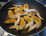 鶏手羽先とゴボウのてりてり！旨辛煮作り方2写真