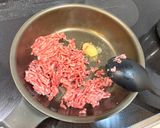 にんにく香る！ブロッコリーと合いびき肉の塩炒め作り方2写真