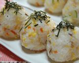 すし太郎✿炒り卵入りのおにぎり作り方4写真