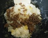 チーズこんがり♪肉そぼろおにぎり作り方3写真