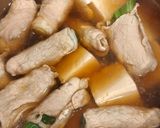 ねぎの甘みを味わう豚巻き醤油鍋作り方4写真