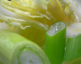 ♫さっぱりღ白菜とネギの梅ღ炒め♫作り方1写真