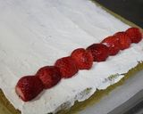 ひな祭りカラー♪苺と桜の抹茶ロールケーキ作り方23写真