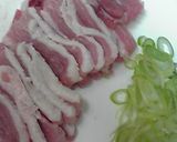 簡単☆豚バラ肉ともやしの甘だれサラダ丼♪作り方1写真