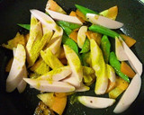 ✿簡単♬魚肉ソーセージのカレー炒め✿作り方3写真