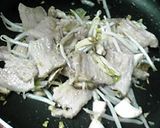 簡単☆豚バラ肉ともやしの甘だれサラダ丼♪作り方5写真