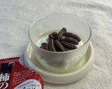 カリカリッ✨柿の種チョコ🍫ヨーグルト作り方2写真
