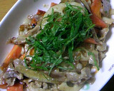 さっぱりコク旨!豚と根菜にんにく醤油炒め作り方6写真