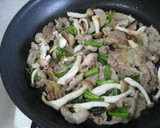 豚肉と春菊の黒糖炒め作り方4写真