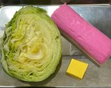 簡単！かまぼことレタスの醤油バター炒め♪作り方1写真