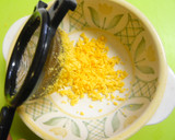 卵とソーセージdeちょっと清楚な椿の花作り方1写真
