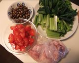 鶏肉と小松菜のトマト炒め煮～むかご入り～作り方1写真