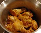 とろける柔らかさ♪鶏手羽の味噌煮込み作り方2写真
