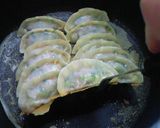 我が家の定番★パリパリ！！羽つき餃子作り方13写真
