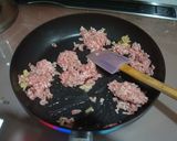 新じゃがいもとそぼろの蒸し煮作り方2写真