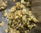 炒飯チャーハン残った餃子のタネで作り方1写真