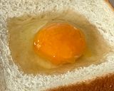 ピザ風🍕目玉焼きのせトースト🍳🍞⭐️作り方3写真