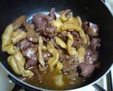 『鶏皮とモツ煮込み』作り方6写真