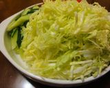 キャベツとシソの手巻きおにぎりサラダ作り方1写真