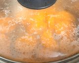 新玉葱と新じゃがが旨い♡鶏肉DE肉じゃが作り方1写真