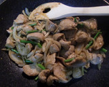 にんにくの芽と豚肉のオイスター炒め作り方4写真