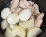 韓国風手羽元と大根の煮物作り方3写真