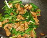 酒の肴に、ご飯のおかずに、モツのニラ炒め作り方7写真