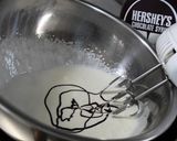 チョコクリーム＆胡桃のココアロールケーキ作り方18写真