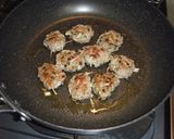 *タレも混ぜ込む☆餃子の中身焼き*作り方6写真