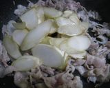 うどと豚バラの塩胡椒炒め☆作り方3写真