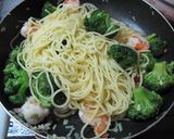 海老とブロッコリーのぺペロンチーノ作り方6写真