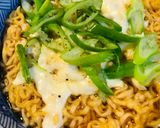 チキンラーメン●長ネギ＆チーズ作り方2写真