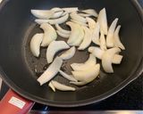【節約】豚肉でも美味しいヨ！肉じゃが作り方6写真