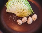 塩辛バターソースの春キャベツステーキ作り方6写真