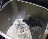 たっぷり黒胡麻のプチパン作り方1写真