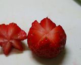 簡単☆苺でチューリップ♪飾り切り作り方3写真