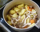 肉じゃが変身！とろ～りジャガ丼作り方3写真