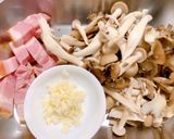 きのこたっぷり！レタスとベーコンのスープパスタ作り方1写真