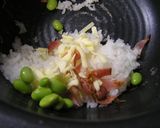 夏だ☆枝豆＆ベーコン＆チーズのおにぎり♪作り方3写真